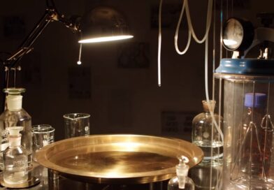 Reimagining Light, Technology and Spectatorship in Contemporary Theatre