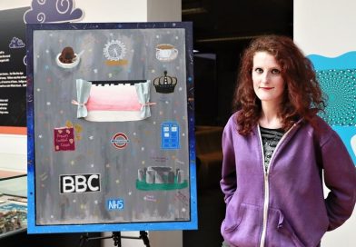 Different Pasts/Shared Futures : Performing Pictures (Poter Gaan) in the UK for a Better Future