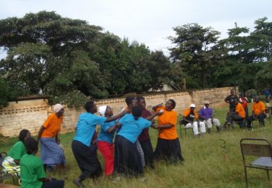 Keeping Communities in Spontaneity Working on their Feet: The Concept of Acceleration in Applied Theatre Practice